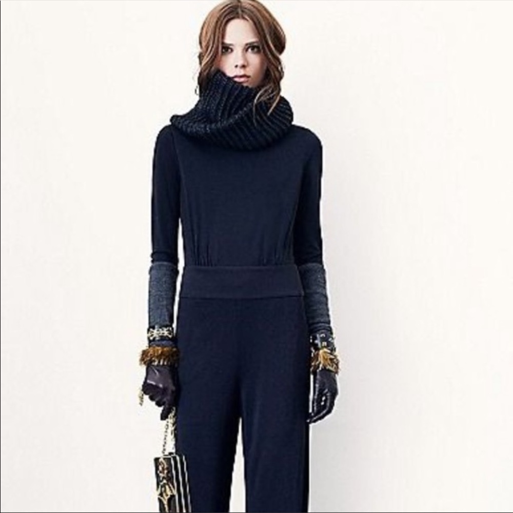 Tory Burch snood.